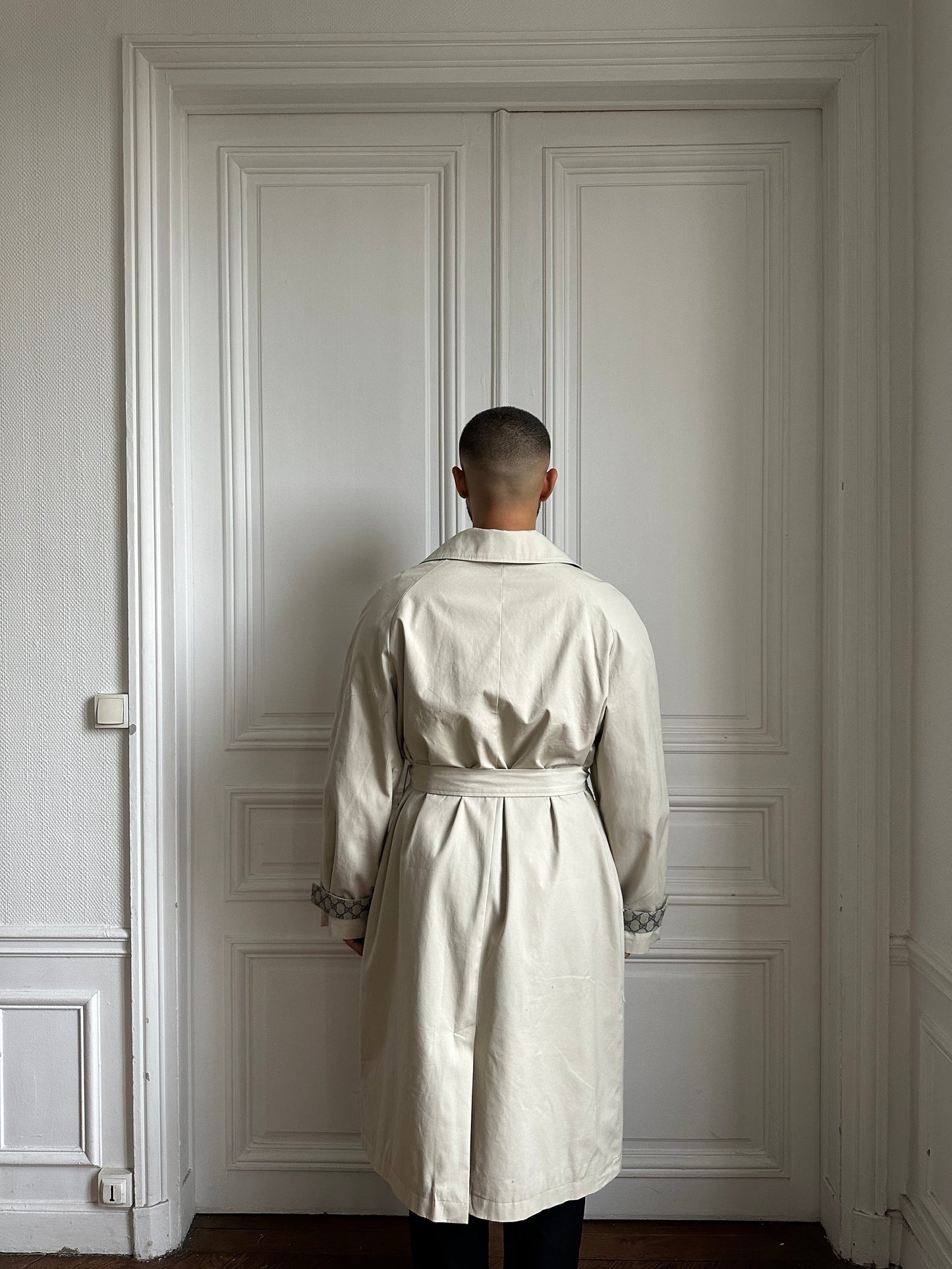 Trench beige snake